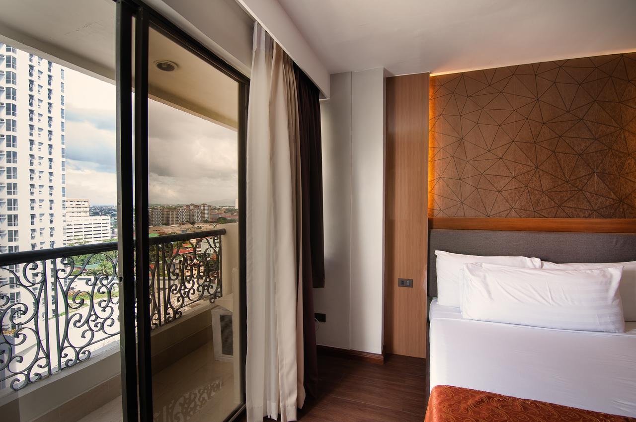 Fernandina 88 Suites Hotel Bandar Quezon Luaran gambar