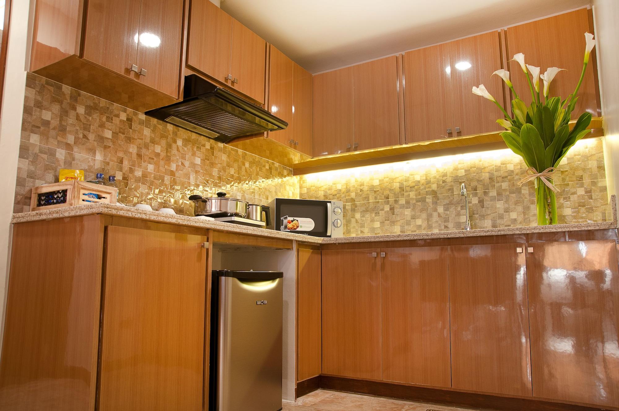 Fernandina 88 Suites Hotel Bandar Quezon Luaran gambar