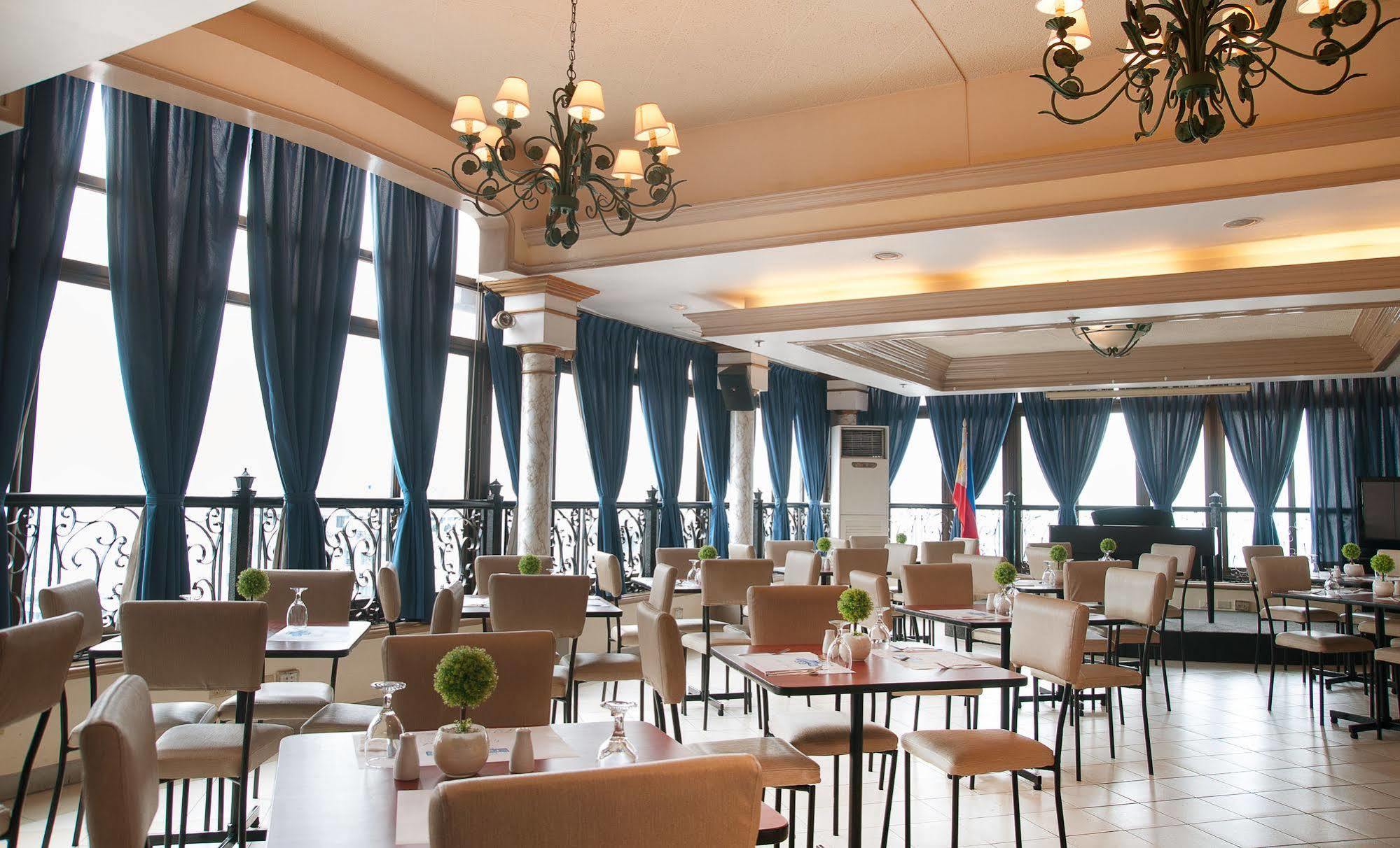 Fernandina 88 Suites Hotel Bandar Quezon Luaran gambar