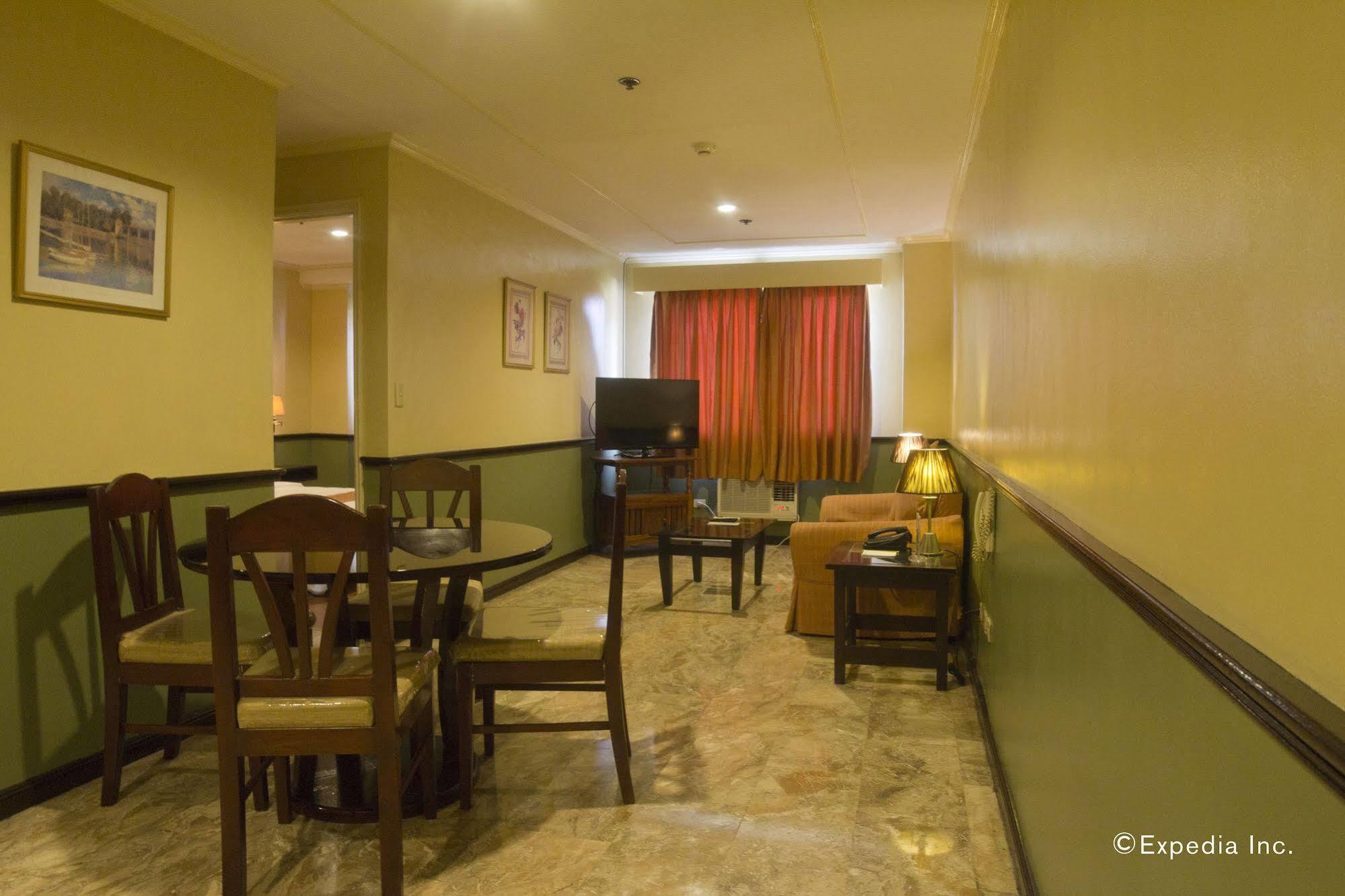 Fernandina 88 Suites Hotel Bandar Quezon Luaran gambar