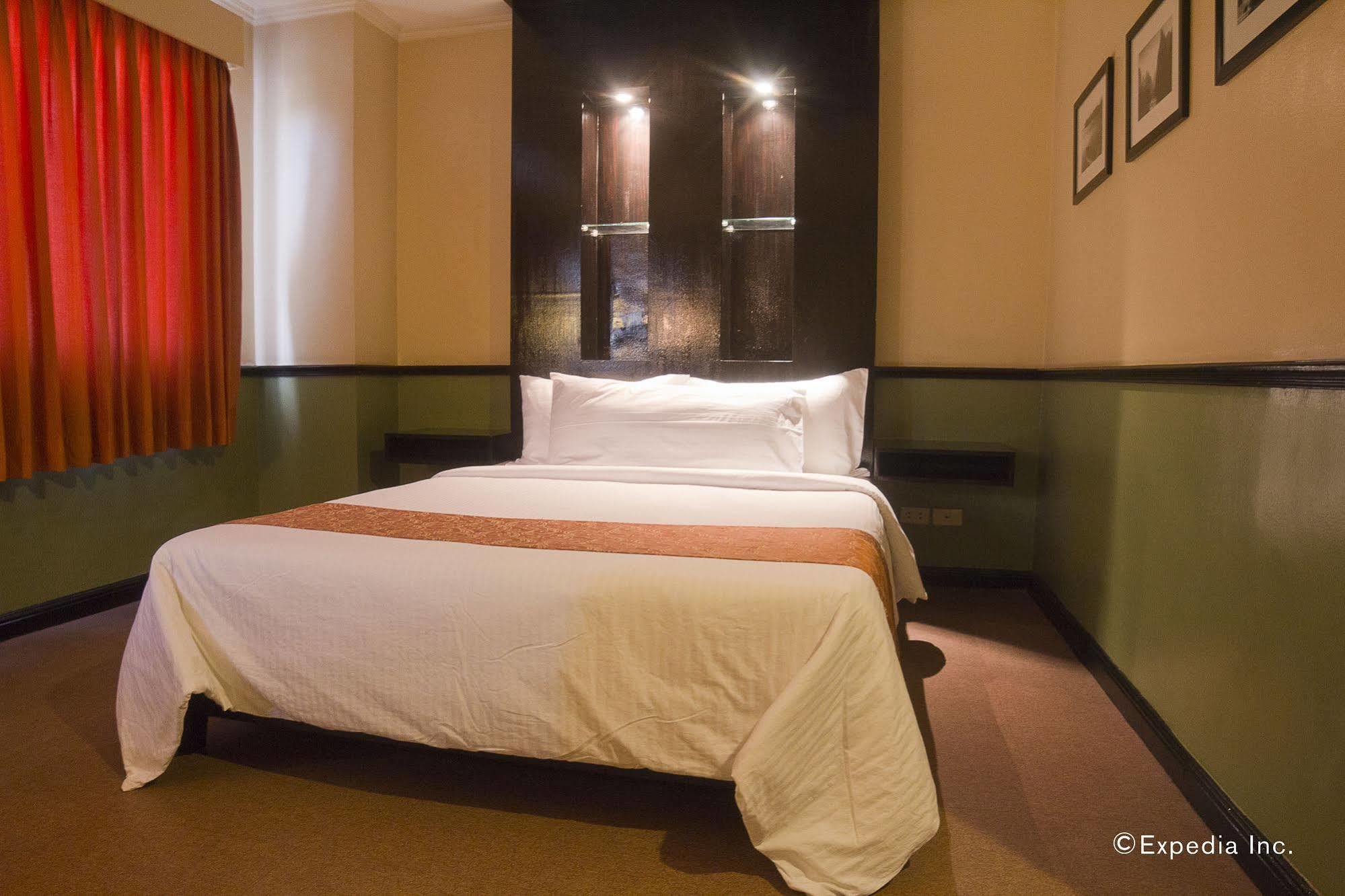 Fernandina 88 Suites Hotel Bandar Quezon Luaran gambar